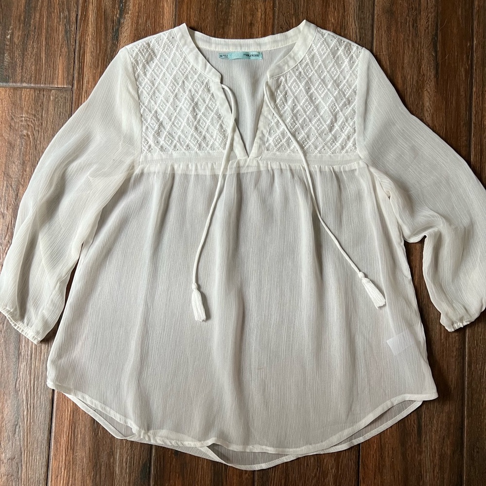 Maurice’s size XS shirt